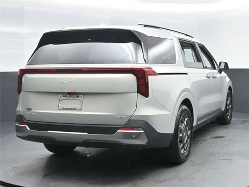 New 2026 Kia Carnival SX image 17