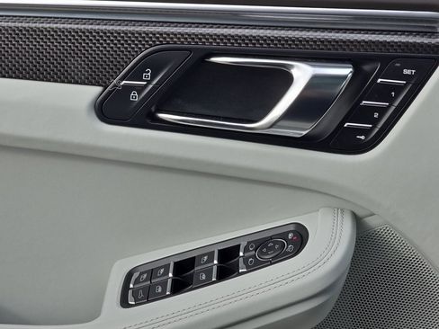 Used 2021 Porsche Macan GTS image 28