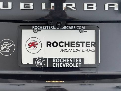Certified 2025 Chevrolet Suburban LT w/ Comfort Package AWD/4WD image 38