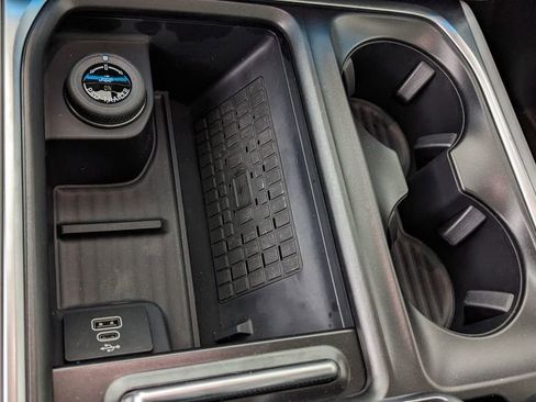 New 2025 Ford Expedition Platinum image 32