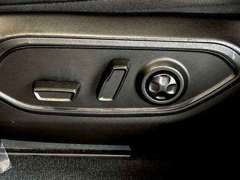 Used 2023 Jeep Grand Cherokee L Laredo AWD/4WD image 13