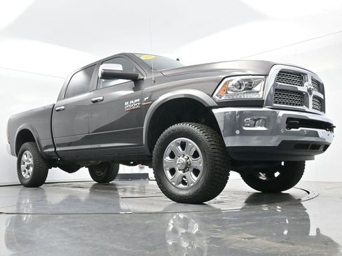 Used 2018 RAM 2500 Laramie AWD/4WD image 45