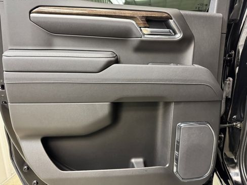 Used 2025 GMC Sierra 1500 Elevation w/ Elevation Premium Package image 16
