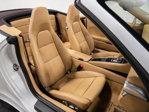 Used 2016 Porsche 911 Carrera 4S image 62