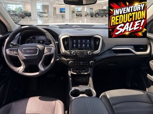 Used 2023 GMC Terrain Denali w/ Denali Premium Package AWD/4WD image 6