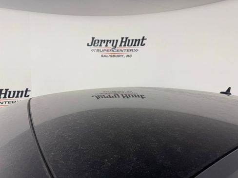 Used 2023 Volkswagen Jetta SE w/ Panoramic Sunroof Package image 6