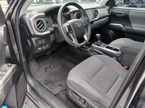 Used 2022 Toyota Tacoma SR5 w/ Technology Package RWD image 10