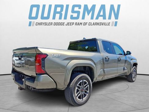 Used 2025 Toyota Tacoma TRD Sport AWD/4WD image 6