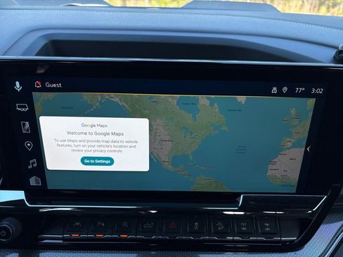 Used 2025 Chevrolet Silverado 1500 ZR2 w/ Technology Package image 30