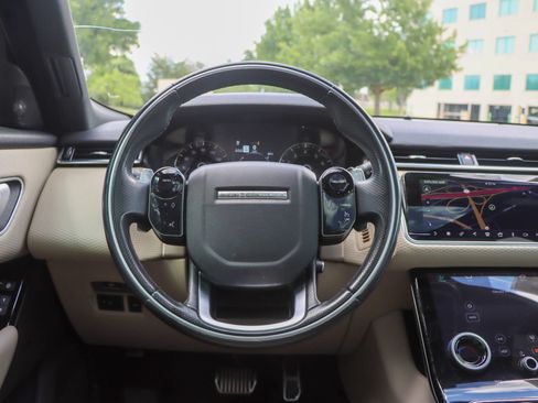 Used 2020 Land Rover Range Rover Velar R-Dynamic S AWD/4WD image 28
