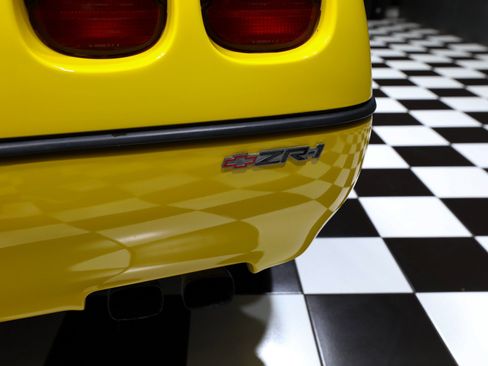 Used 1990 Chevrolet Corvette ZR-1 RWD image 22