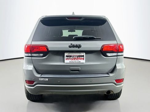Used 2021 Jeep Grand Cherokee Laredo RWD image 6