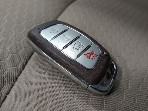 Used 2020 Hyundai Elantra Value Edition w/ Cargo Package (C1) image 32