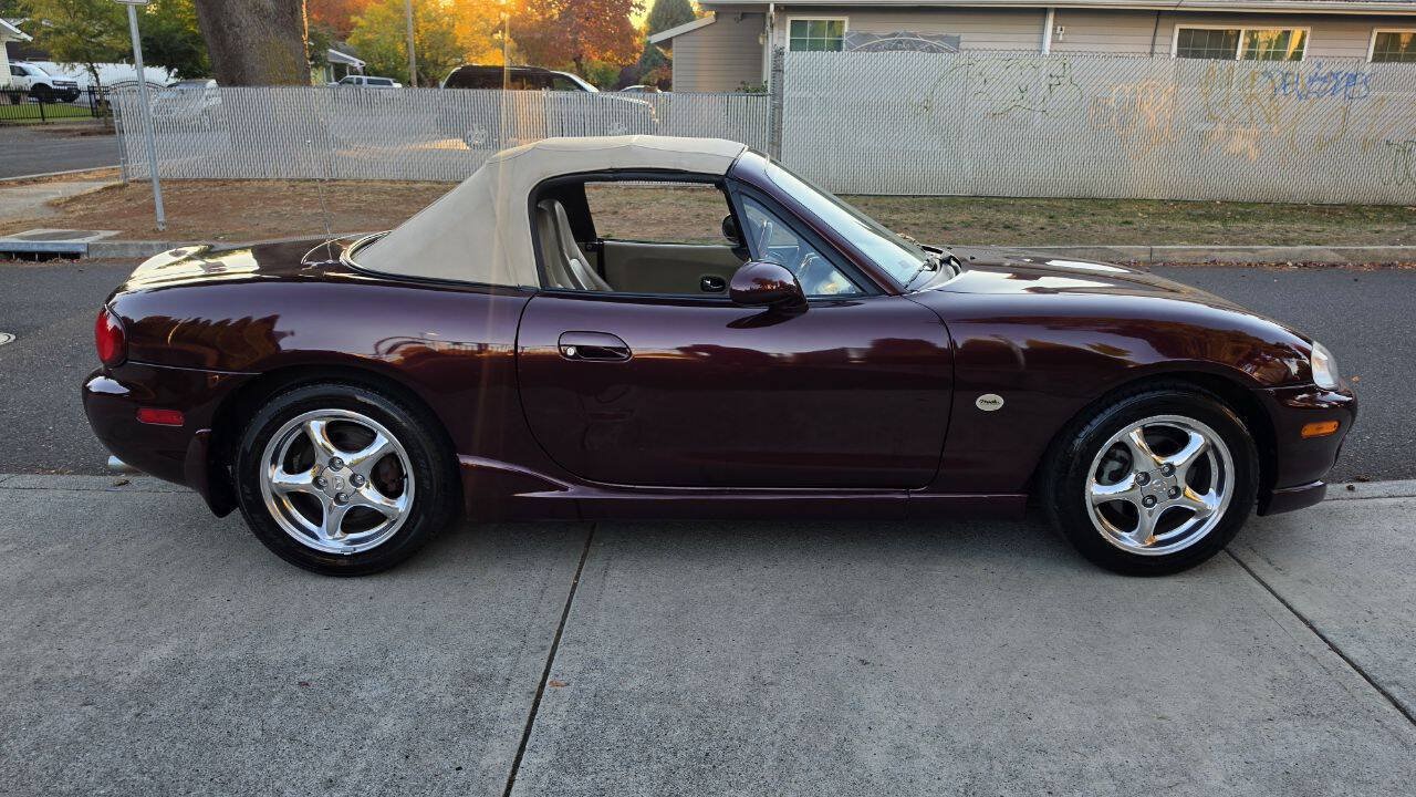 Used 2000 MAZDA MX-5 Miata RWD image 4