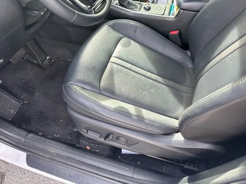 Used 2022 Kia Sorento S w/ Panoramic Sunroof Package image 11