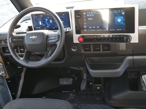 New 2025 Chevrolet Brightdrop 600 w/ Power Door Package image 18