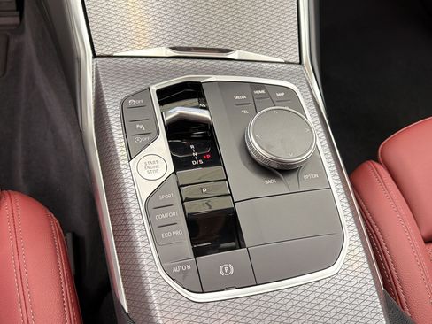 New 2026 BMW 330i Sedan RWD image 17