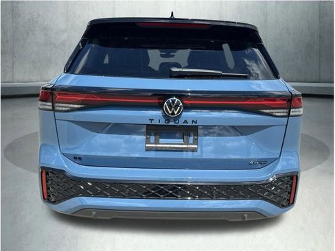 New 2026 Volkswagen Tiguan SE R-Line AWD/4WD image 4