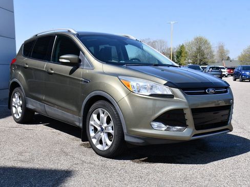 Used 2014 Ford Escape Titanium FWD image 9