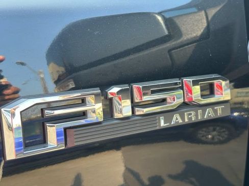 Used 2018 Ford F150 Lariat w/ Equipment Group 502A Luxury AWD/4WD image 11