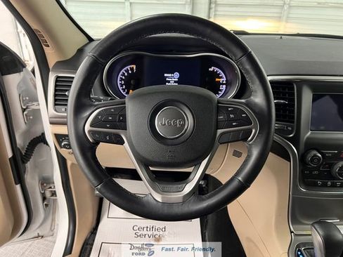 Used 2018 Jeep Grand Cherokee Laredo image 34