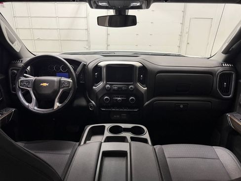 Used 2022 Chevrolet Silverado 1500 LT w/ Z71 Off-Road Package AWD/4WD image 13
