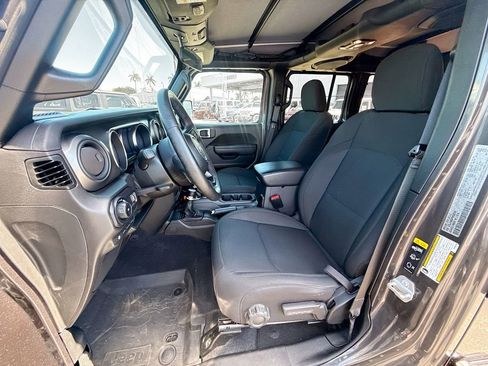 Used 2023 Jeep Wrangler Unlimited w/ Cold Weather Group image 23