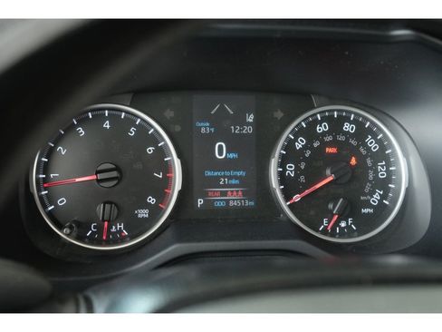 Used 2021 Toyota RAV4 LE AWD/4WD image 15