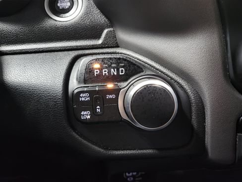 Used 2021 RAM 2500 Big Horn image 8