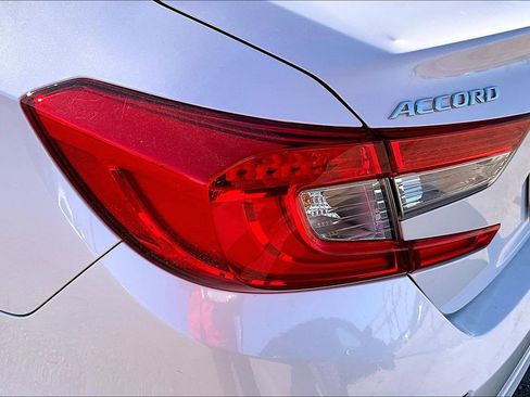 Used 2020 Honda Accord Touring image 41