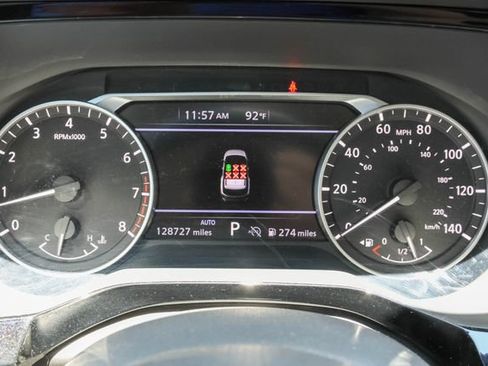 Used 2022 Nissan Pathfinder SV AWD/4WD image 30