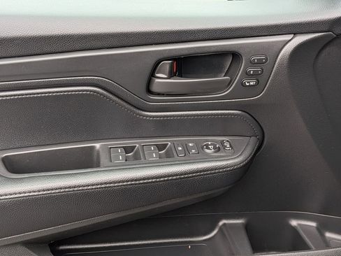 Used 2024 Honda Odyssey Sport image 13