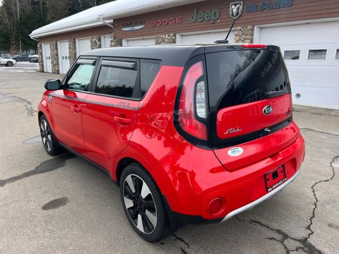 Used 2018 Kia Soul + image 7