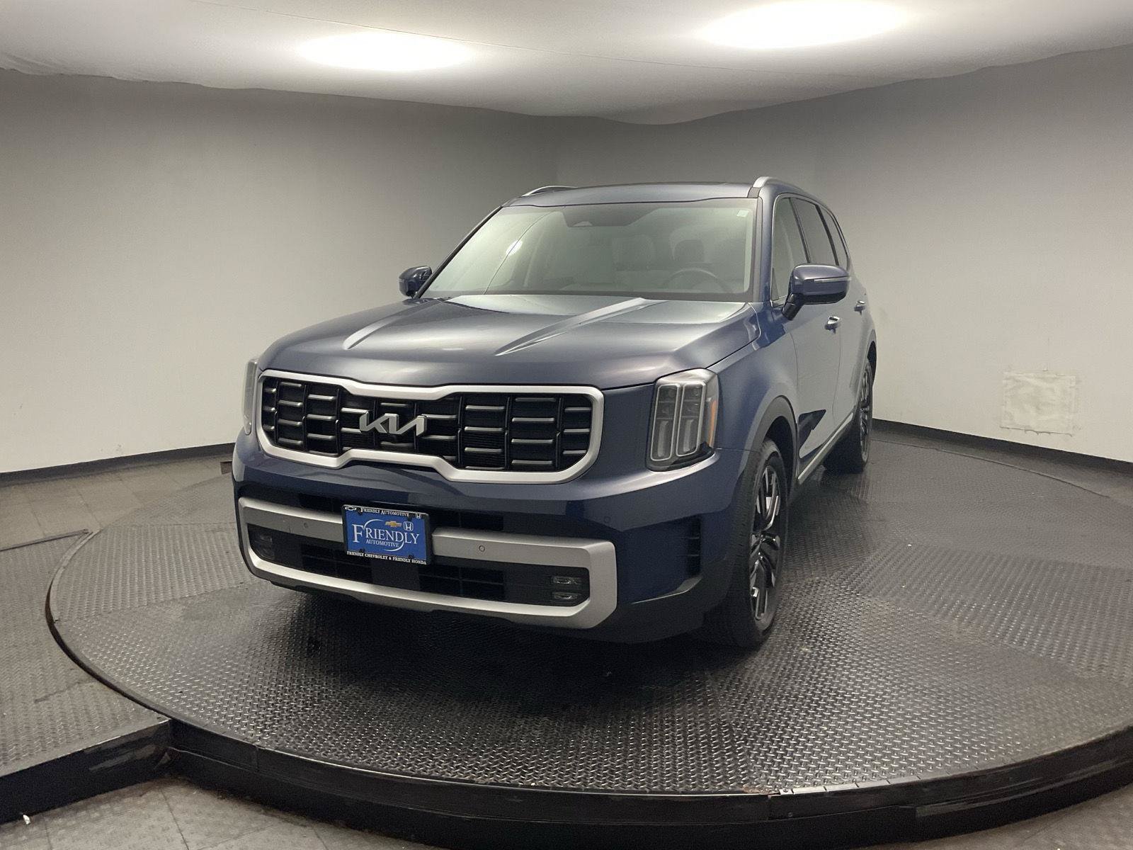 Used 2024 Kia Telluride SX AWD/4WD image 3