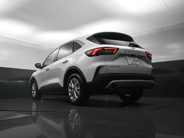 Used 2023 Ford Escape Active FWD image 30