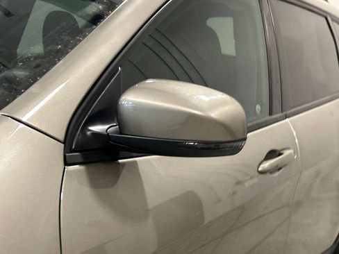 Used 2021 Jeep Cherokee Latitude FWD image 12