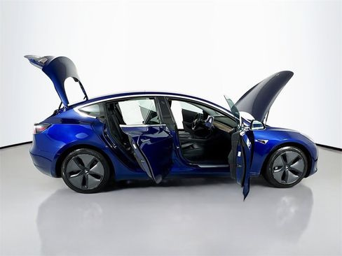 Used 2018 Tesla Model 3 Long Range image 36