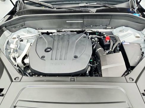 Certified 2026 Volvo XC90 B5 Plus w/ Protection Package image 35