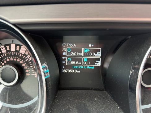 Used 2013 Ford Mustang GT Premium image 8