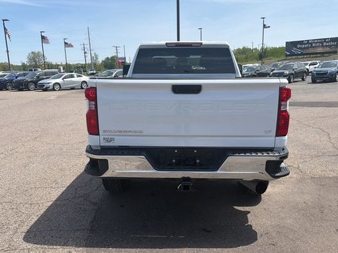 Used 2024 Chevrolet Silverado 2500 LT AWD/4WD image 5