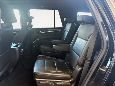 Used 2021 GMC Yukon Denali w/ Denali Premium Package image 11