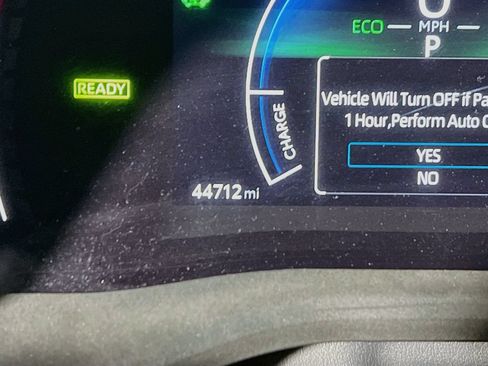 Used 2025 Toyota Camry LE FWD image 11