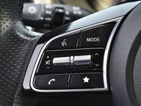 Used 2024 Kia Forte GT-Line w/ GT-Line Premium Package FWD image 7