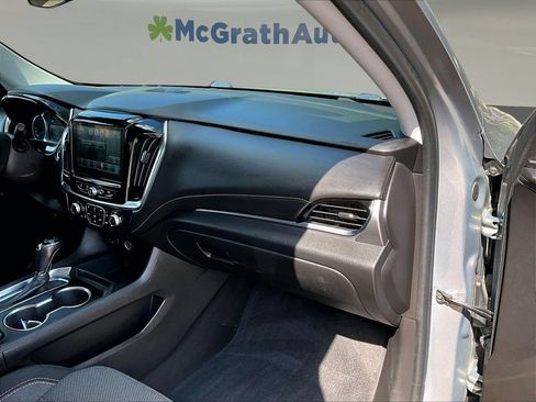 Used 2018 Chevrolet Traverse LT AWD/4WD image 29