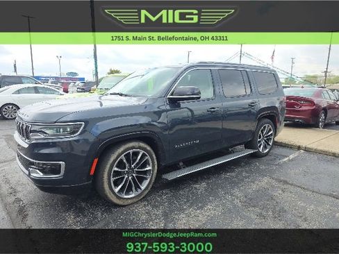 Used 2023 Jeep Wagoneer Series III w/ Premium Group I AWD/4WD image 1