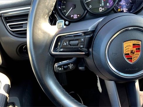 Used 2023 Porsche Macan image 43