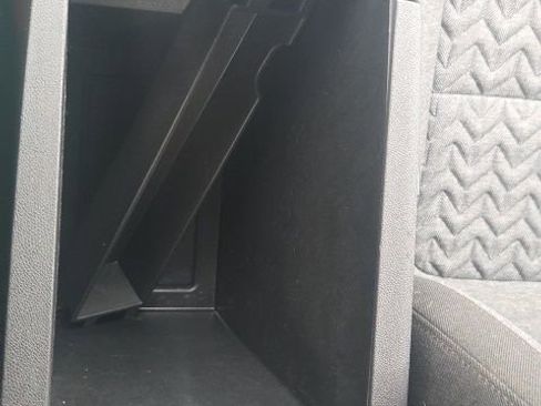 Used 2024 Chevrolet Equinox LT image 37