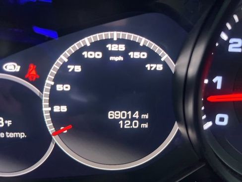 Used 2019 Porsche Cayenne image 19