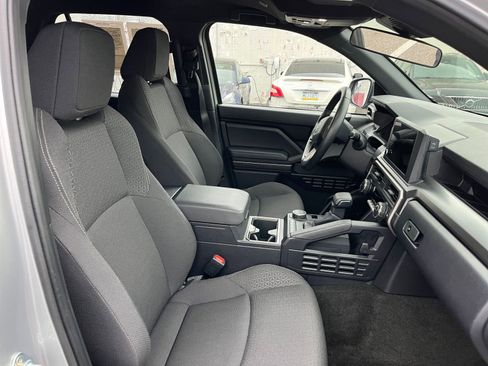 Used 2025 Toyota 4Runner SR5 image 36