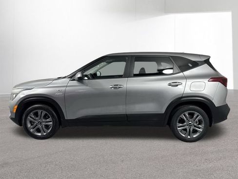 Used 2023 Kia Seltos LX AWD/4WD image 28